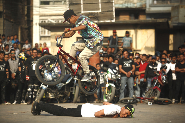 https://archive.nepalitimes.com/assets/uploads/gallery/2c516-Bike-stunt.jpg