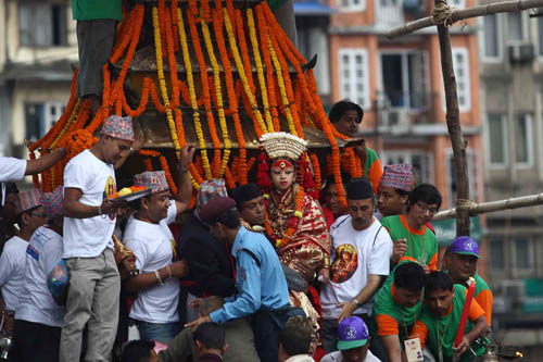 https://archive.nepalitimes.com/assets/uploads/gallery/30a3b-kumari-being-carried.jpg