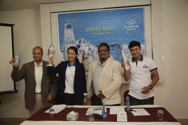 https://archive.nepalitimes.com/assets/uploads/gallery/70a71-Launch-of-Everesyt-Glacier-mineral-water.jpg