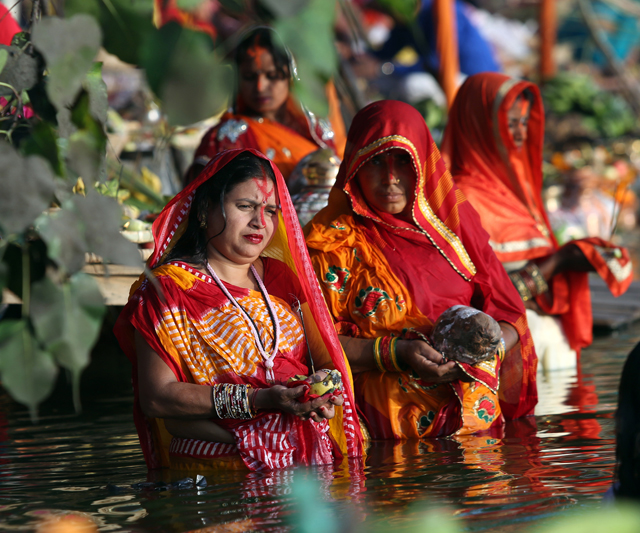 https://archive.nepalitimes.com/assets/uploads/gallery/742cb-Devotees-during-Chhath.jpg