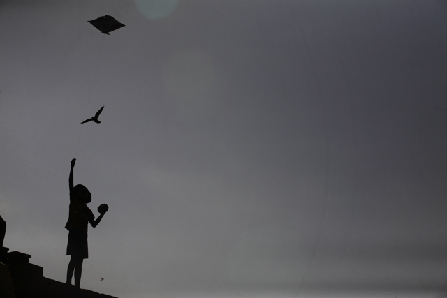 https://archive.nepalitimes.com/assets/uploads/gallery/79172-kid-flying-a-kite.jpg