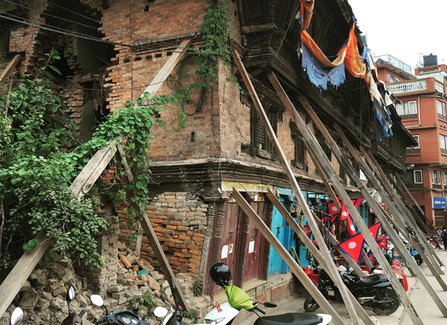 https://archive.nepalitimes.com/assets/uploads/gallery/ddbf0-Semi-collapsed-building-in-earthquake.jpg