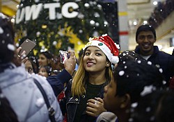 https://archive.nepalitimes.com/image.php?&width=250&image=/assets/uploads/gallery/5f315-christmas.jpg