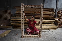 https://archive.nepalitimes.com/image.php?&width=250&image=/assets/uploads/gallery/8e69e-wood-carving.jpg