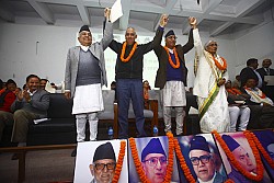 https://archive.nepalitimes.com/image.php?&width=250&image=/assets/uploads/gallery/d5bf3-Congress-leaders-at-a-felicitation-program.JPG