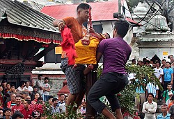 https://archive.nepalitimes.com/image.php?&width=250&image=/assets/uploads/gallery/12a36-jatra.jpg