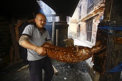 https://archive.nepalitimes.com/image.php?&width=250&image=/assets/uploads/gallery/17bdf-Chaku-making.jpg