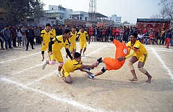 https://archive.nepalitimes.com/image.php?&width=250&image=/assets/uploads/gallery/2ea98-wrestling.jpg