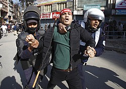 https://archive.nepalitimes.com/image.php?&width=250&image=/assets/uploads/gallery/30286-Police-personnel-detain-strike-enforcer.jpg
