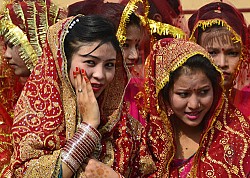 https://archive.nepalitimes.com/image.php?&width=250&image=/assets/uploads/gallery/59bbf-group-marrige---3-.jpg