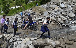https://archive.nepalitimes.com/image.php?&width=250&image=/assets/uploads/gallery/5ab58-Tatopani-copy-final.jpg