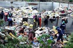 https://archive.nepalitimes.com/image.php?&width=250&image=/assets/uploads/gallery/b2694-Rubbish.JPG